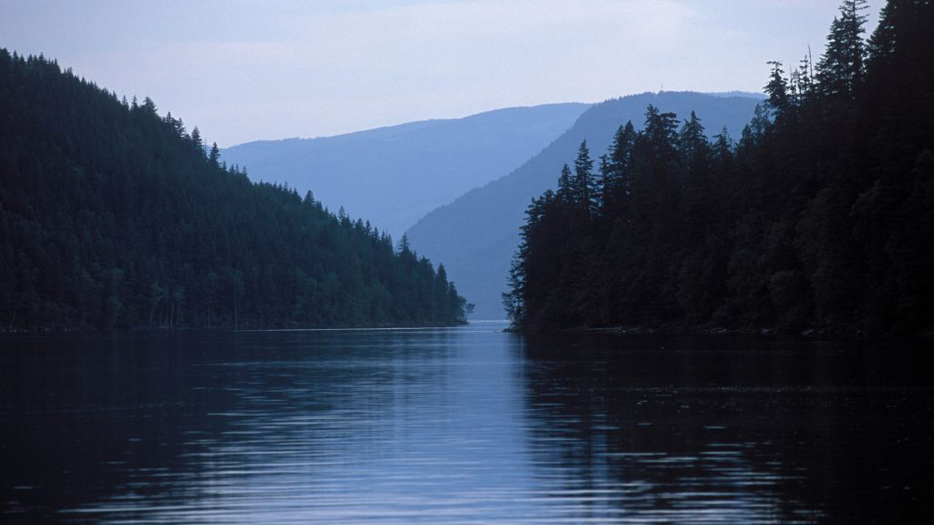 The Great dark lake